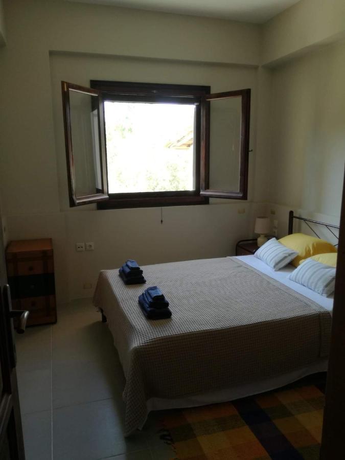 Sunset View Apartment 아피소스 외부 사진